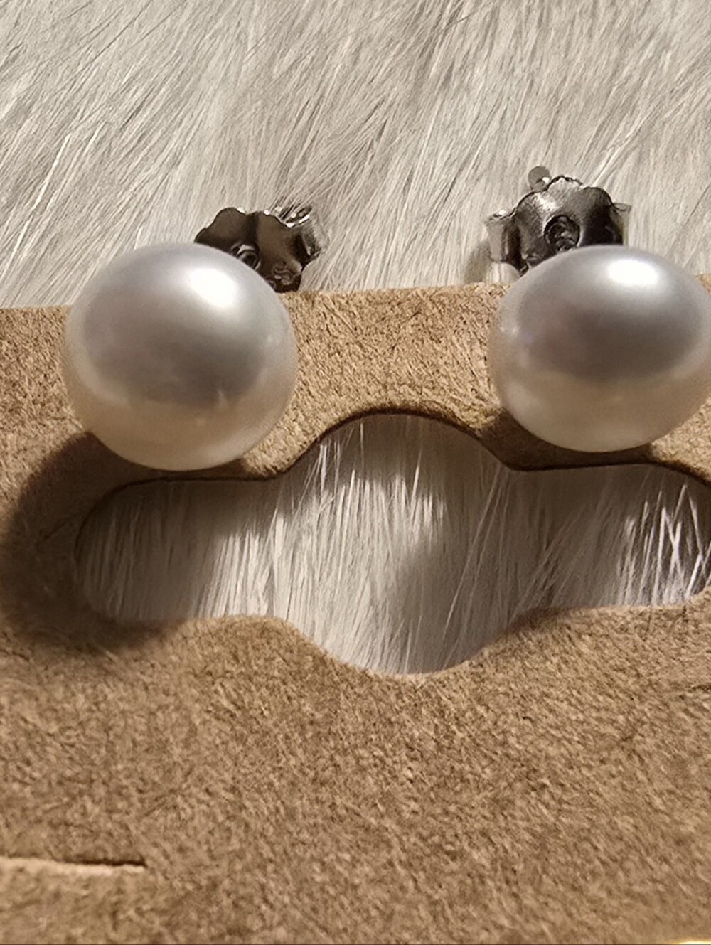 Small Classic White Pearl Stud Earrings - Elegant Women Jewelry